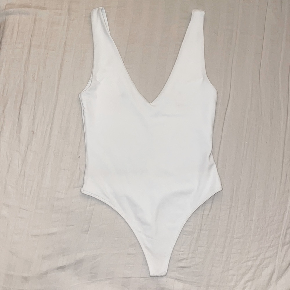 Aritzia v-neck bodysuit